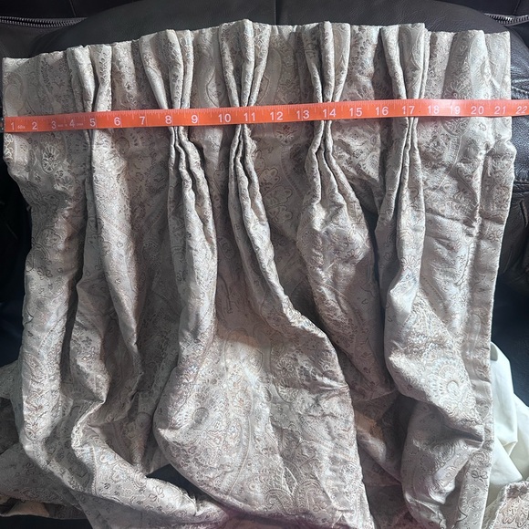 Elegant Custom Tan & Blue Pinch Paisley Pleat Curtain - Picture 3 of 4